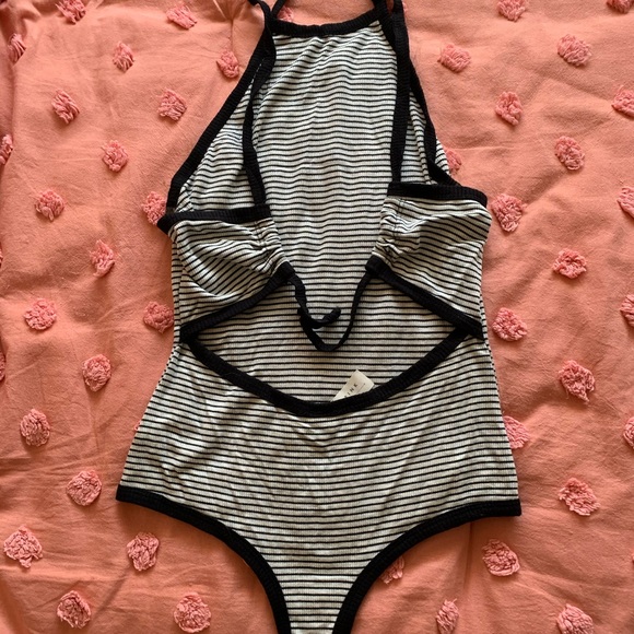 Halter Top - Picture 2 of 2